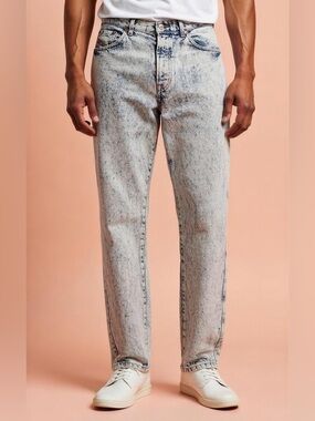 Bugle Boy Men’s Acid Wash Jeans  
32x34